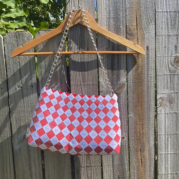 NWT Rebagz Eco Friendly Love Red and White Shoulder Bag - Picture 2 of 16